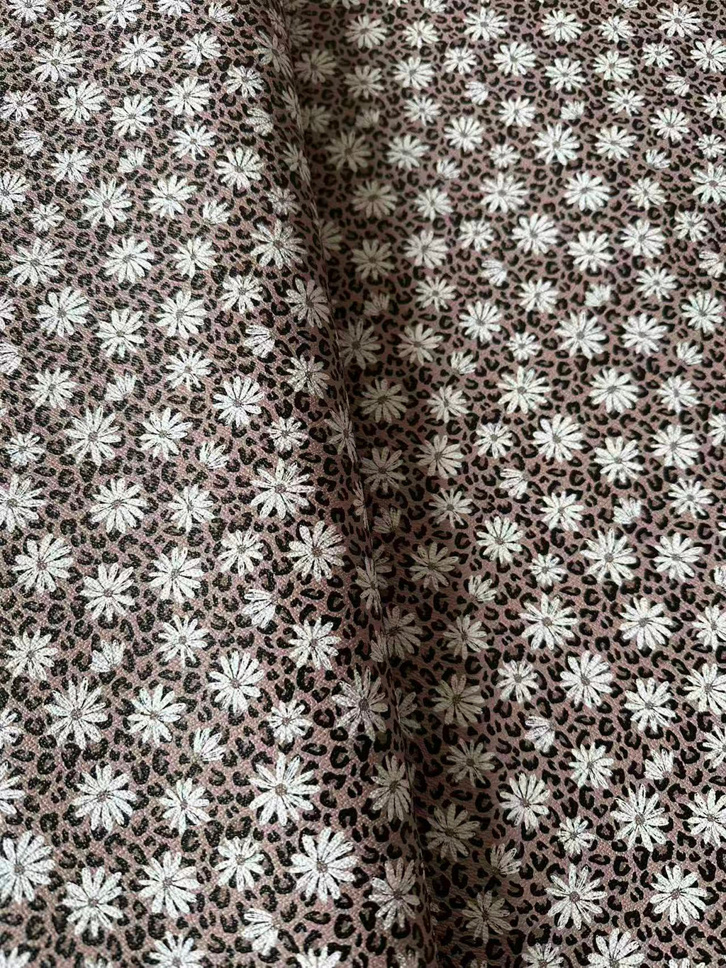 Fashion Chrysanthemum Leather Fabric For Handmade Sneaker , Bag Upholstery Goods By Yard